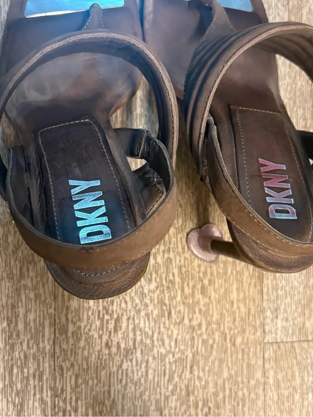 DKNY BROWN RANAE SUEDE SLINGBACK HEELS SIZE 9M